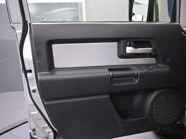 used 2007 Toyota FJ Cruiser car, priced at $9,992