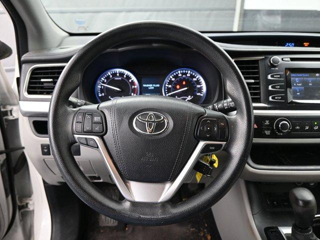 used 2016 Toyota Highlander car, priced at $15,591