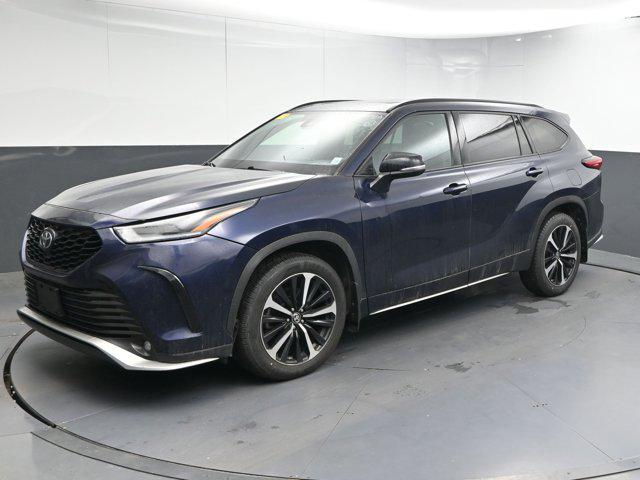 used 2021 Toyota Highlander car, priced at $33,894