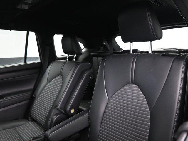 used 2021 Toyota Highlander car, priced at $33,894