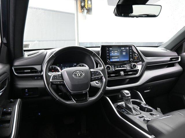used 2021 Toyota Highlander car, priced at $36,991