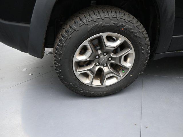 used 2019 Jeep Cherokee car, priced at $14,994