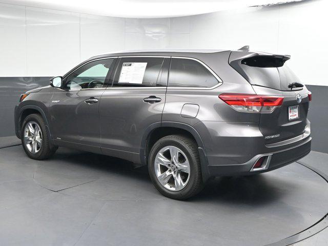 used 2018 Toyota Highlander Hybrid car, priced at $26,493