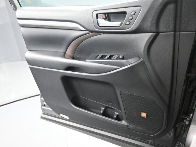 used 2018 Toyota Highlander Hybrid car, priced at $26,493