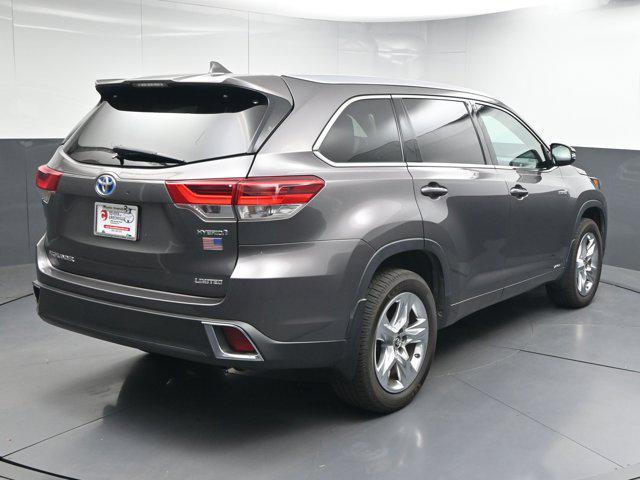 used 2018 Toyota Highlander Hybrid car, priced at $26,493