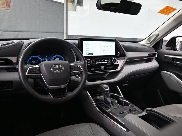 used 2023 Toyota Highlander Hybrid car, priced at $44,891