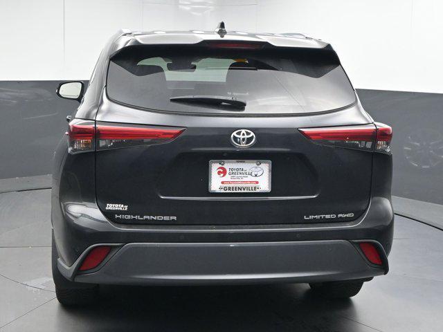 used 2021 Toyota Highlander car, priced at $33,491
