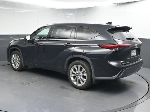 used 2021 Toyota Highlander car, priced at $33,491