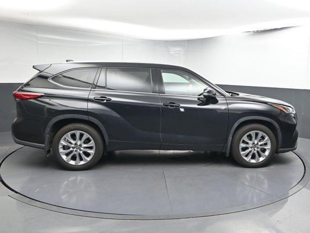 used 2021 Toyota Highlander car, priced at $33,491