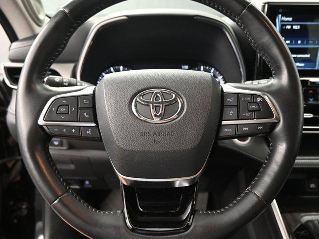 used 2021 Toyota Highlander car, priced at $33,491