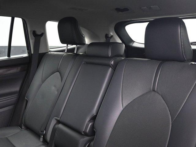 used 2021 Toyota Highlander car, priced at $33,491