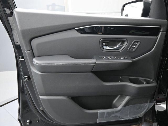 used 2025 Honda Pilot car, priced at $46,992