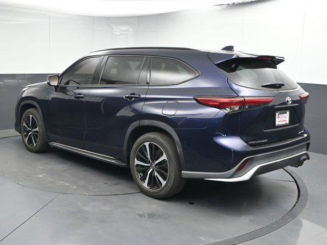 used 2021 Toyota Highlander car, priced at $35,293
