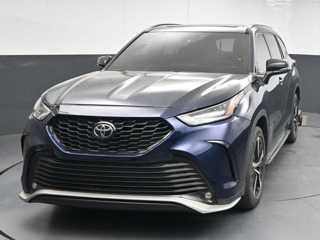 used 2021 Toyota Highlander car, priced at $35,293