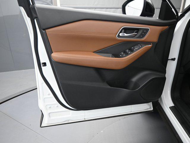 used 2025 Nissan Rogue car, priced at $37,991