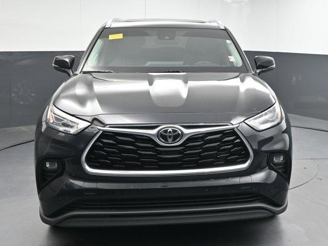 used 2023 Toyota Highlander car, priced at $38,991