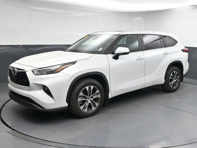 used 2023 Toyota Highlander car, priced at $40,891