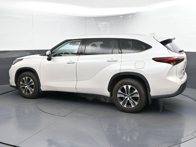 used 2021 Toyota Highlander car, priced at $35,491