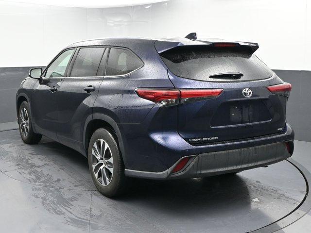 used 2021 Toyota Highlander car, priced at $31,492