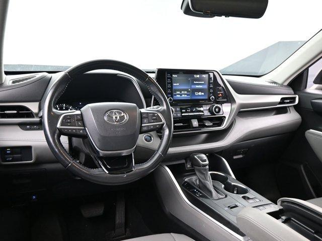 used 2021 Toyota Highlander car, priced at $31,492