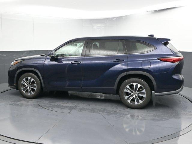 used 2021 Toyota Highlander car, priced at $31,492