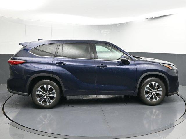 used 2021 Toyota Highlander car, priced at $31,492