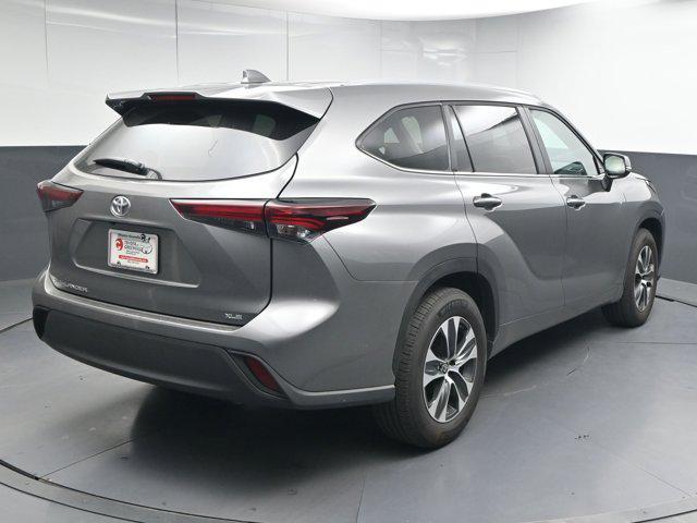 used 2025 Toyota Highlander car, priced at $42,591