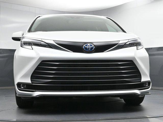 new 2025 Toyota Sienna car, priced at $49,591
