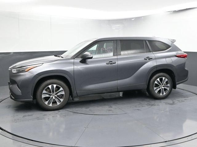 used 2023 Toyota Highlander car, priced at $39,592