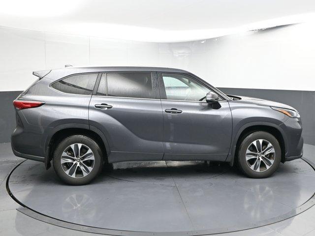 used 2023 Toyota Highlander car, priced at $39,592