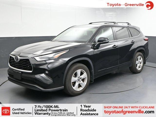 used 2022 Toyota Highlander car, priced at $32,991