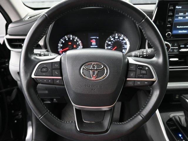 used 2022 Toyota Highlander car, priced at $32,991