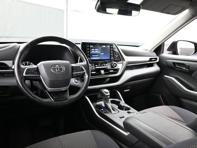 used 2022 Toyota Highlander car, priced at $31,492