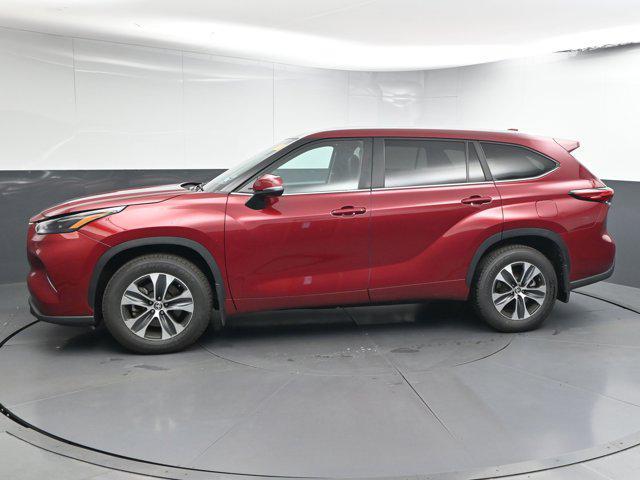 used 2023 Toyota Highlander car, priced at $35,692