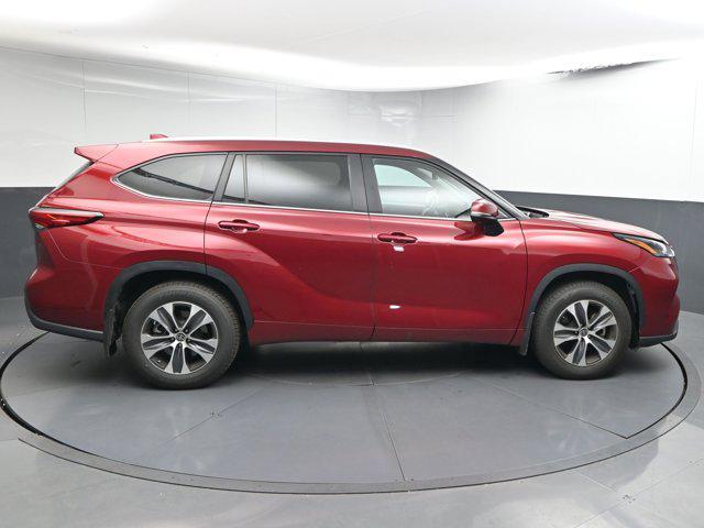 used 2023 Toyota Highlander car, priced at $35,692
