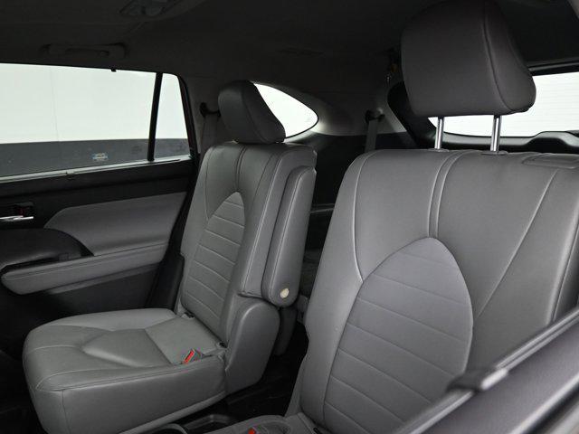 used 2023 Toyota Highlander car, priced at $35,692