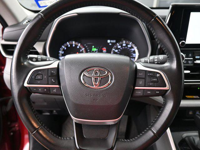 used 2023 Toyota Highlander car, priced at $35,692