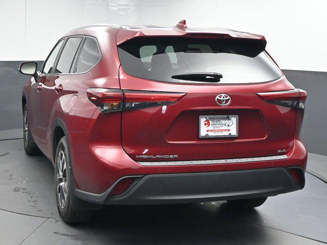 used 2023 Toyota Highlander car, priced at $35,692