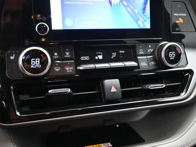 used 2023 Toyota Highlander car, priced at $35,692
