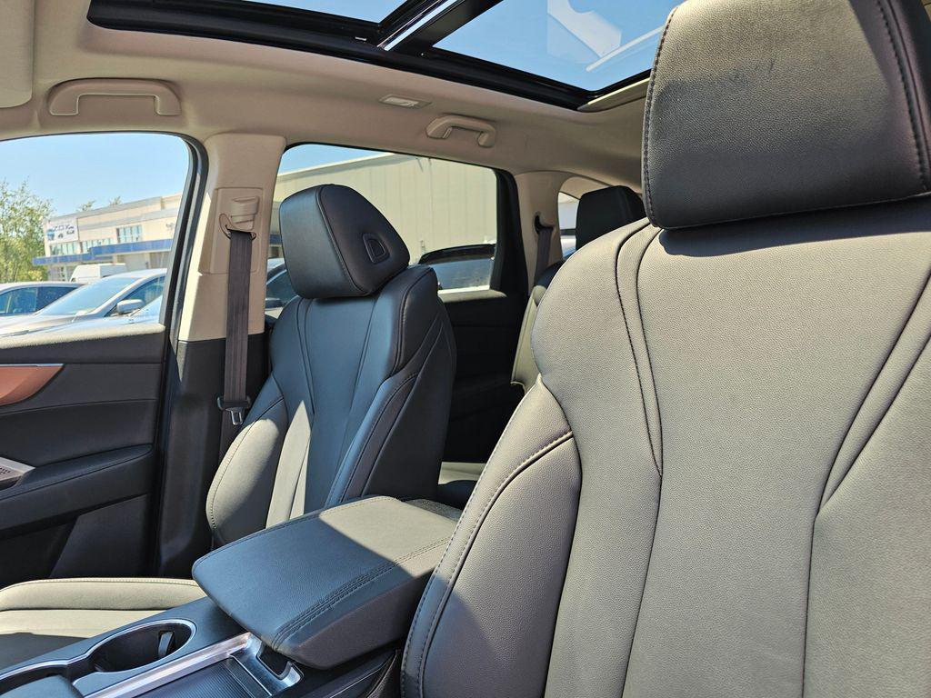 used 2022 Acura MDX car, priced at $38,990