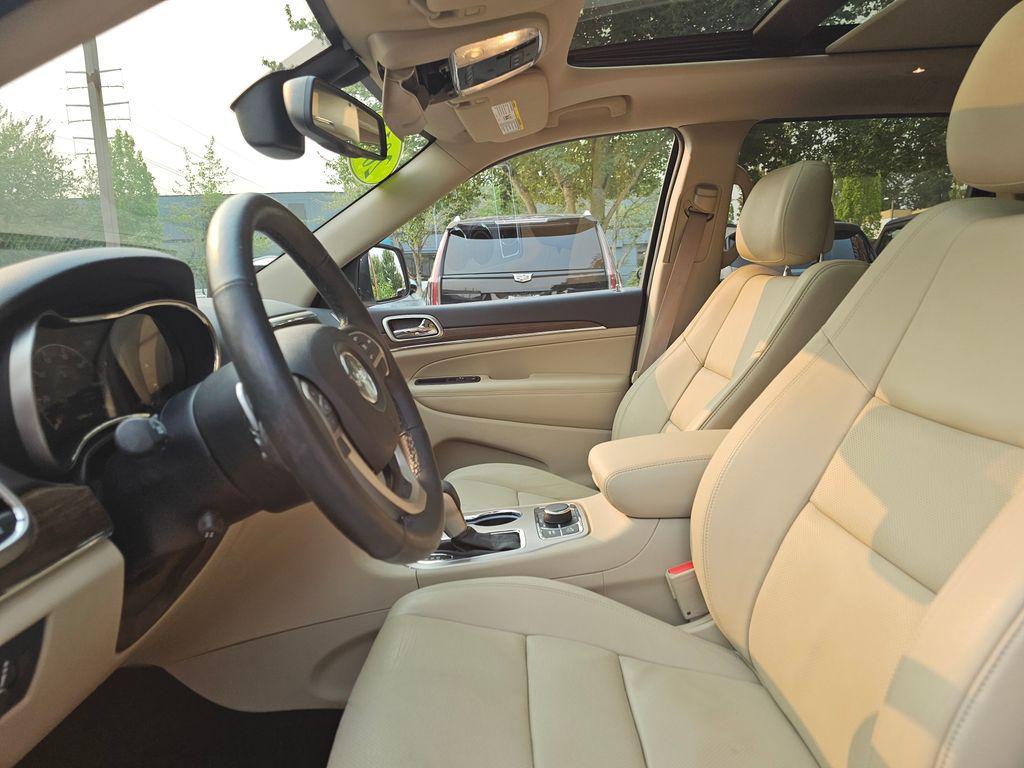 used 2016 Jeep Grand Cherokee car, priced at $13,990