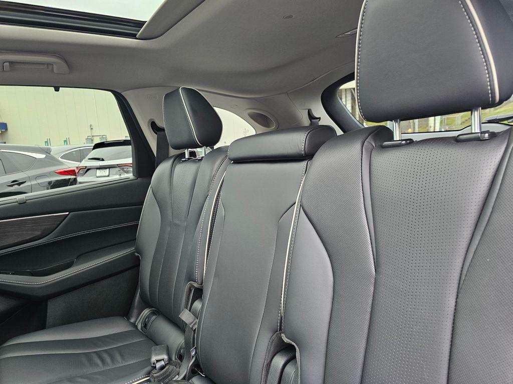 used 2023 Acura MDX car, priced at $47,550