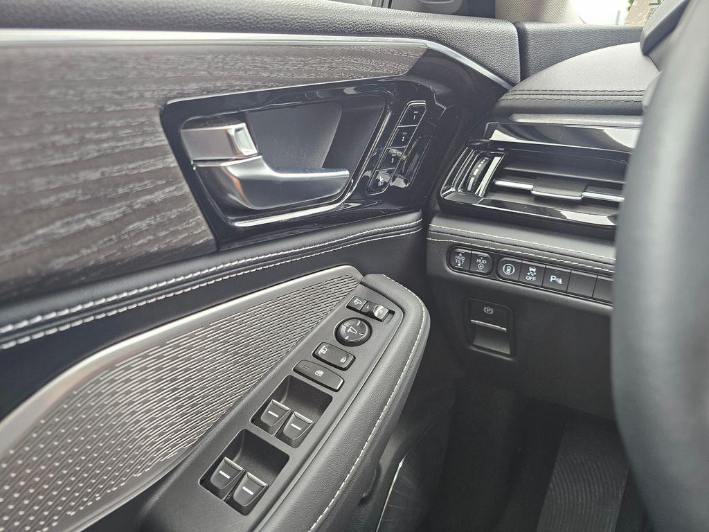 used 2023 Acura MDX car, priced at $47,550