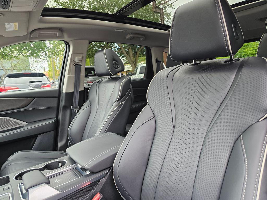 used 2024 Acura MDX car, priced at $52,550