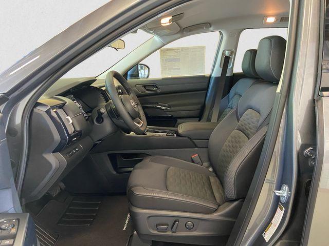 new 2025 Nissan Pathfinder car, priced at $39,578