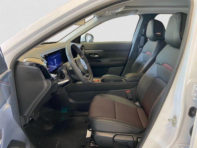 new 2025 Nissan Kicks car, priced at $32,110
