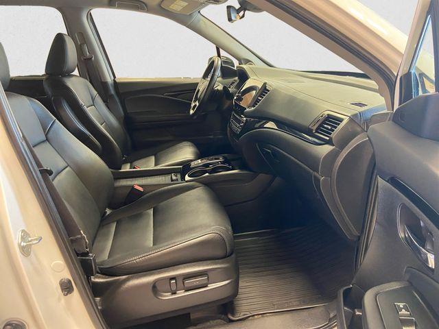 used 2022 Honda Pilot car, priced at $31,965