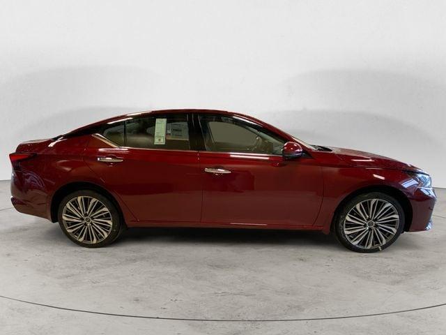 new 2025 Nissan Altima car, priced at $35,983