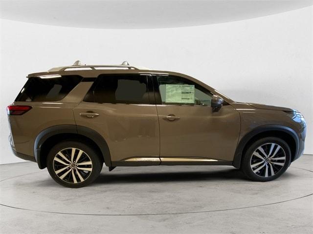 new 2024 Nissan Pathfinder car, priced at $50,016