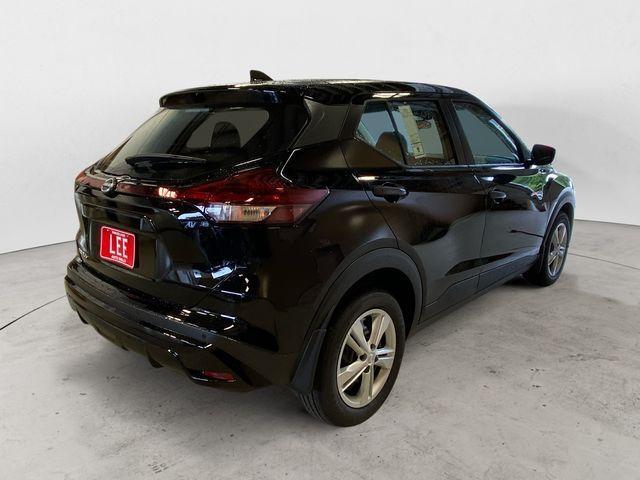 new 2025 Nissan Kicks Play car, priced at $23,850